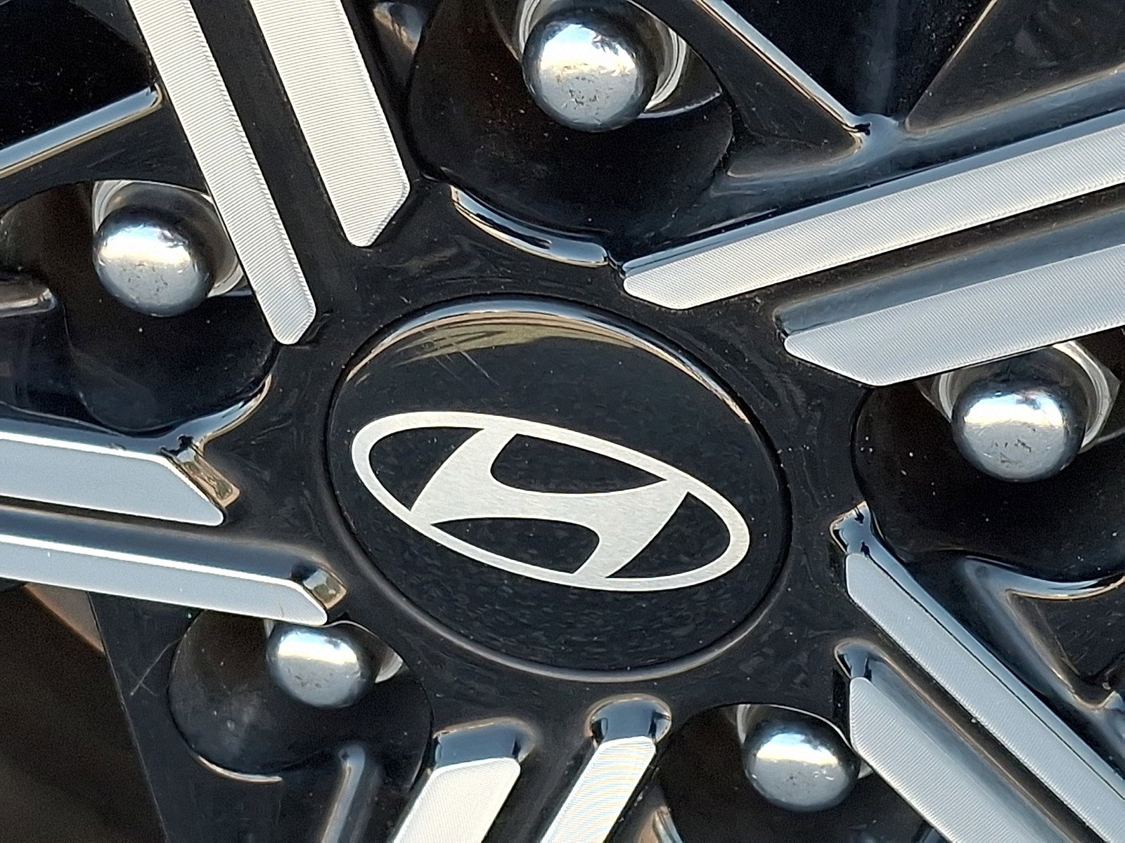 Used 2025 Hyundai Sonata SEL FWD image 30