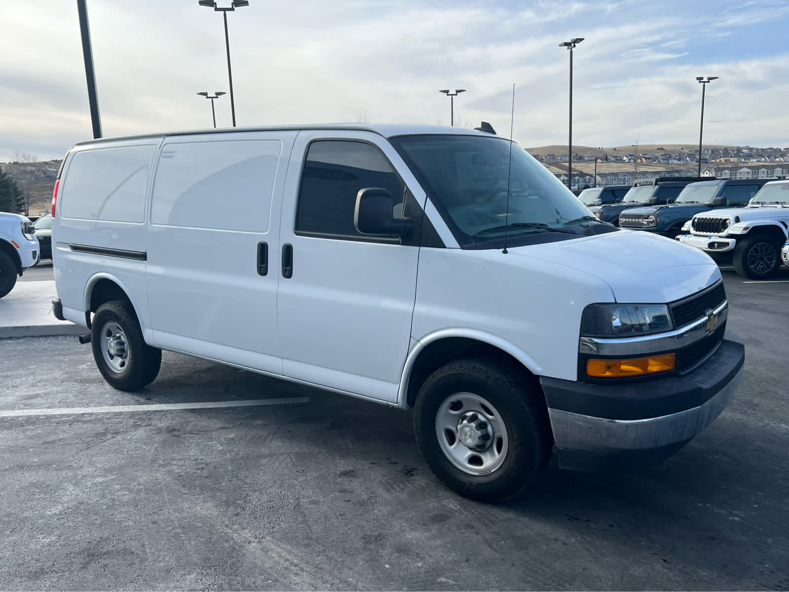 Used 2021 Chevrolet Express 2500 w/ Driver Convenience Package image 11