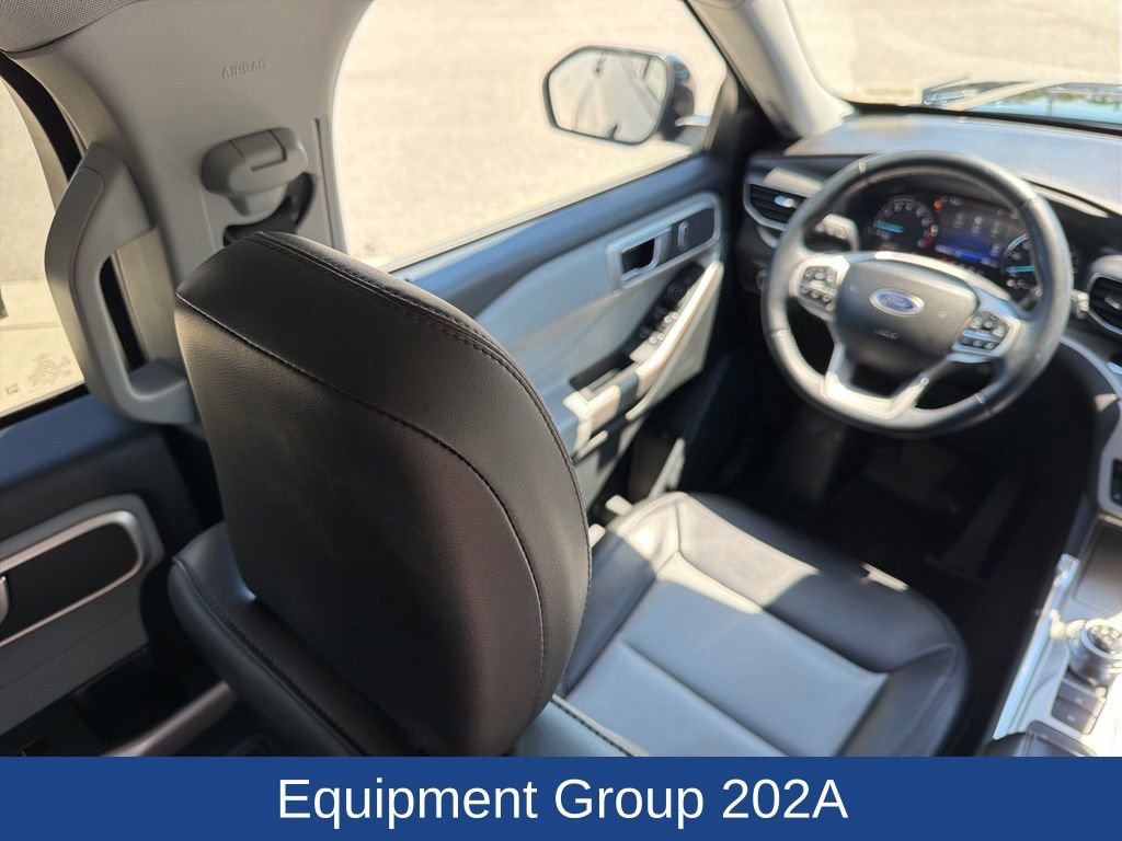 Certified 2023 Ford Explorer XLT w/ Equipment Group 202A RWD image 17