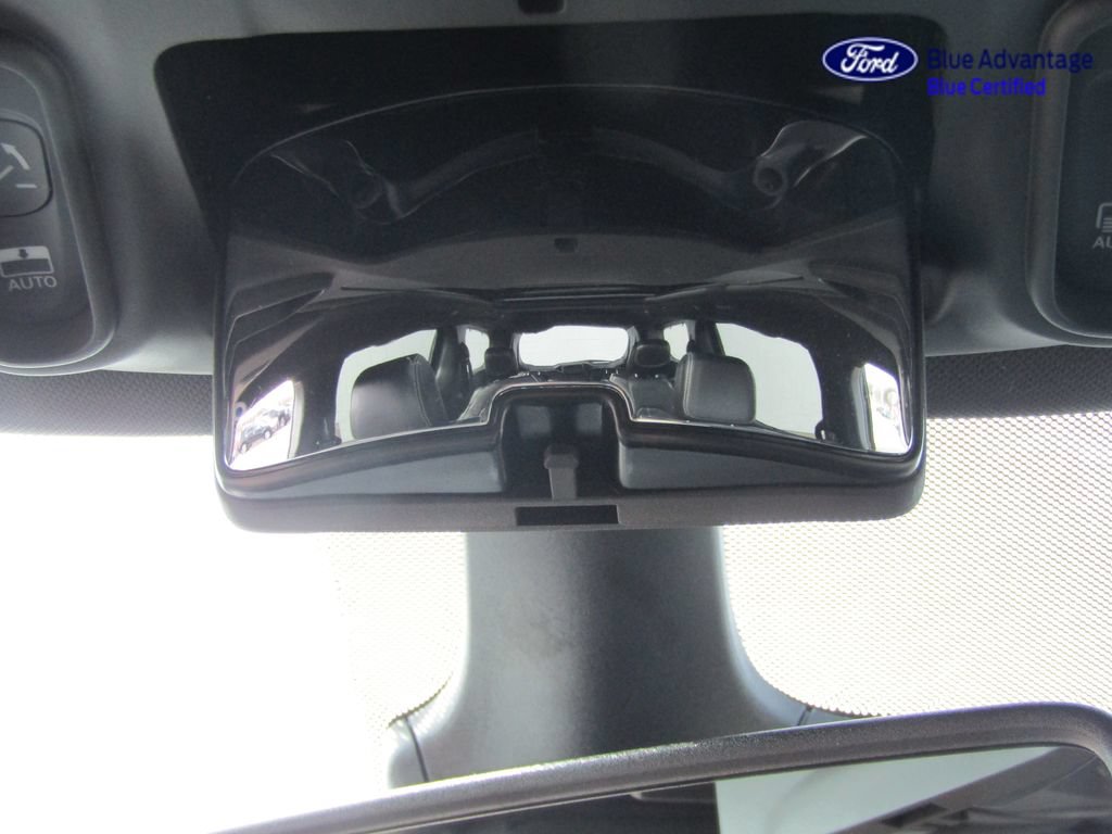 Used 2025 Chrysler Pacifica Limited FWD image 42