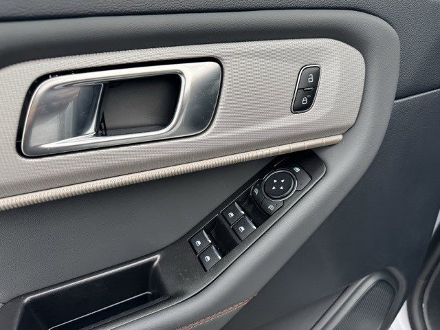 Certified 2025 Ford Explorer Active image 12