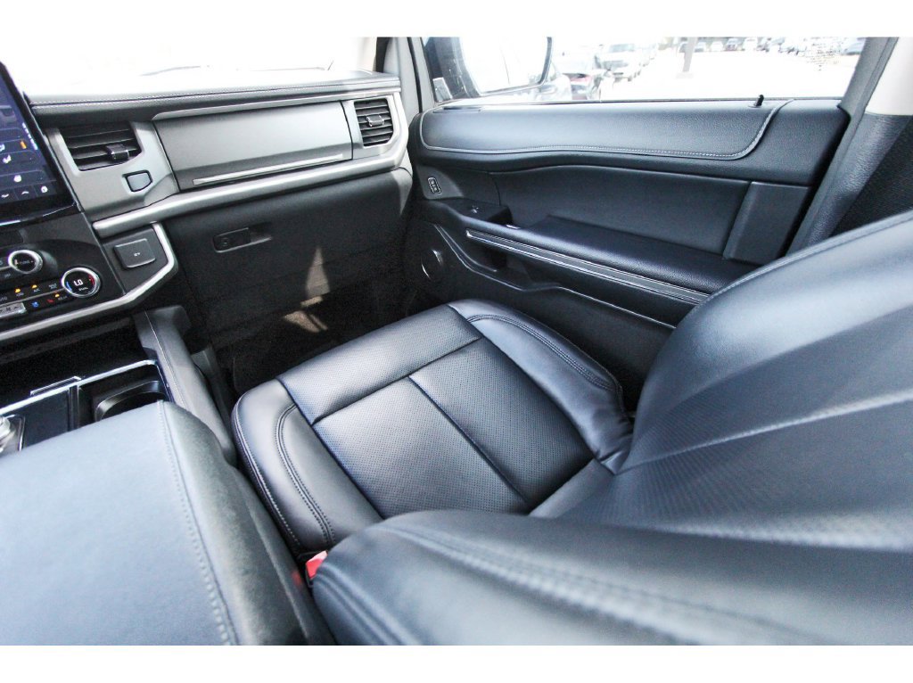 Certified 2023 Ford Expedition XLT RWD image 12