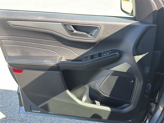 Certified 2023 Ford Escape Active AWD/4WD image 25