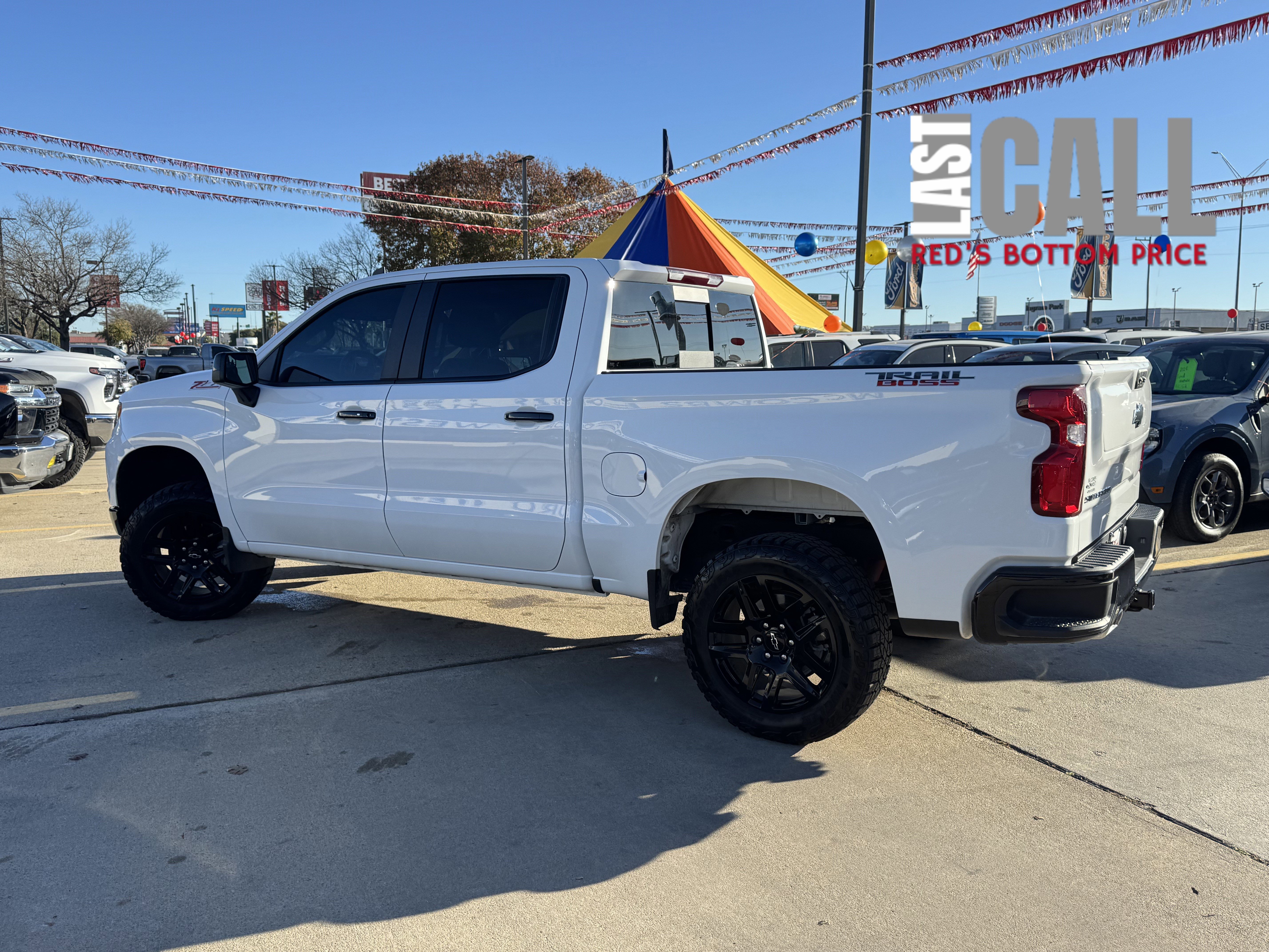 Used 2025 Chevrolet Silverado 1500 LT Trail Boss w/ Convenience Package II image 5