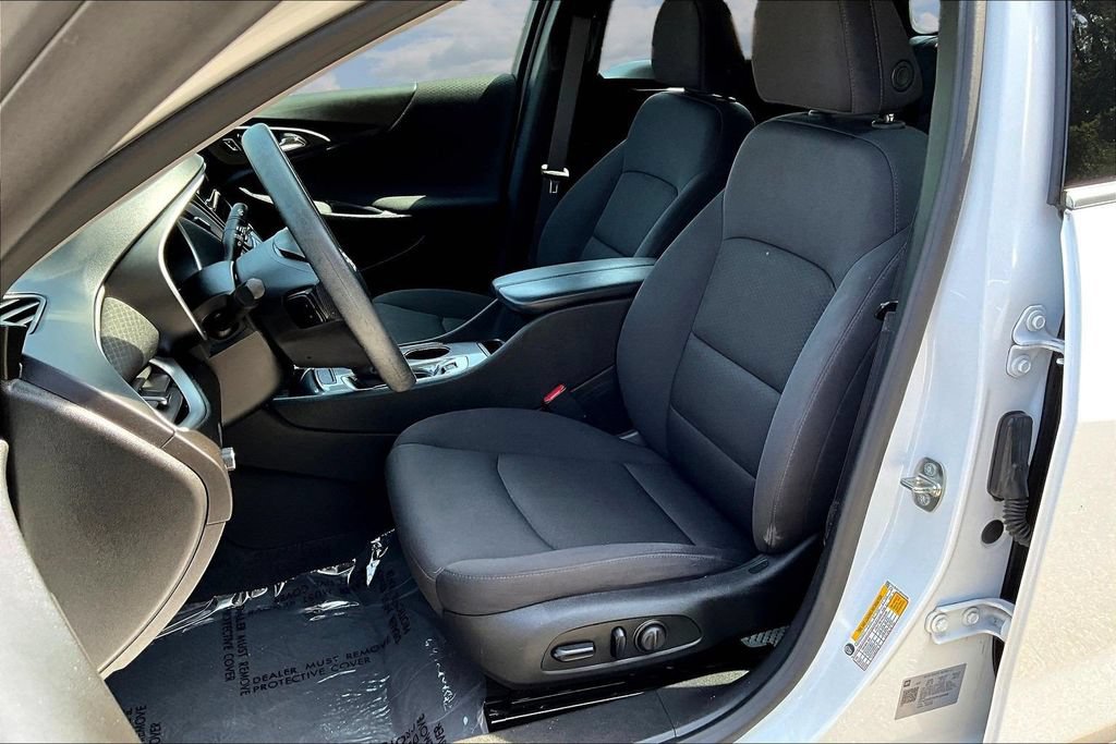 Used 2023 Chevrolet Malibu LT FWD image 23