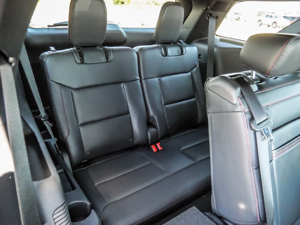 Certified 2025 Ford Explorer ST-Line RWD image 25