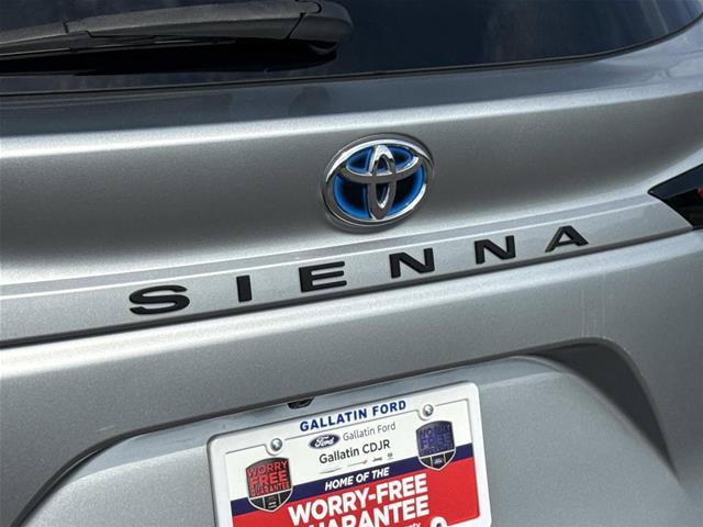Used 2022 Toyota Sienna XLE FWD image 10