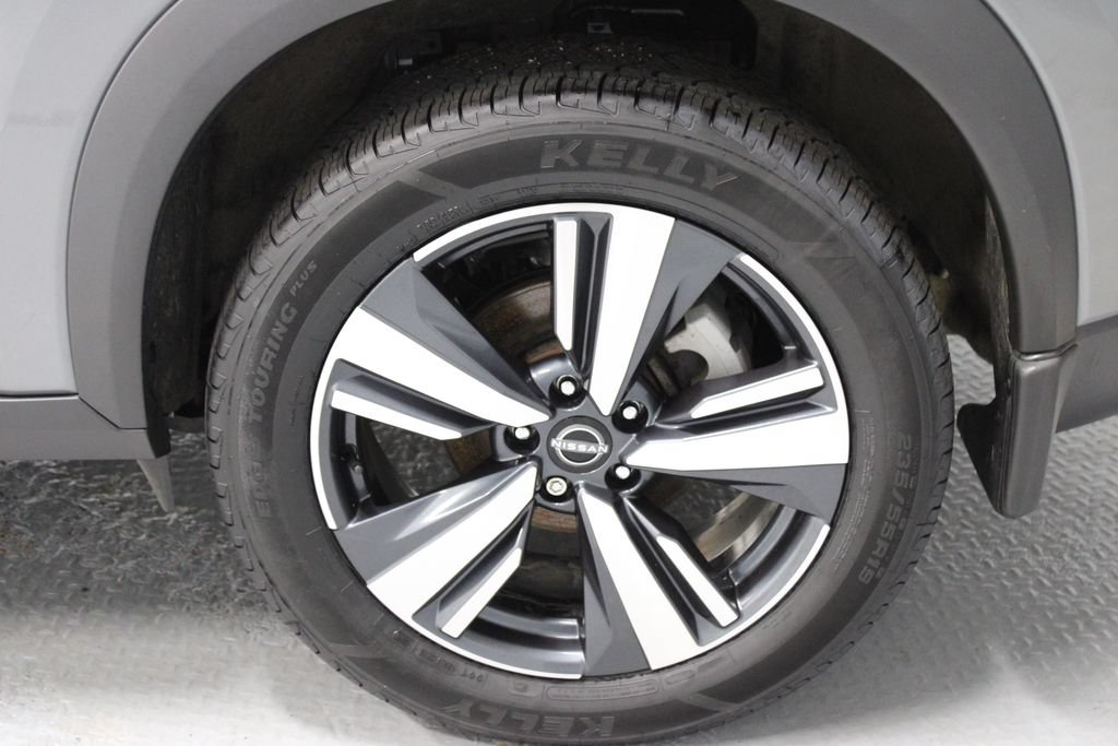 Used 2023 Nissan Rogue SL AWD/4WD image 18