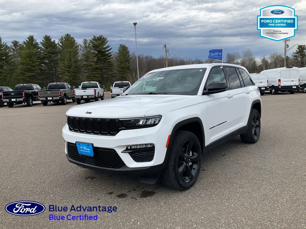 Used 2025 Jeep Grand Cherokee Limited w/ Black Appearance Package AWD/4WD image 27