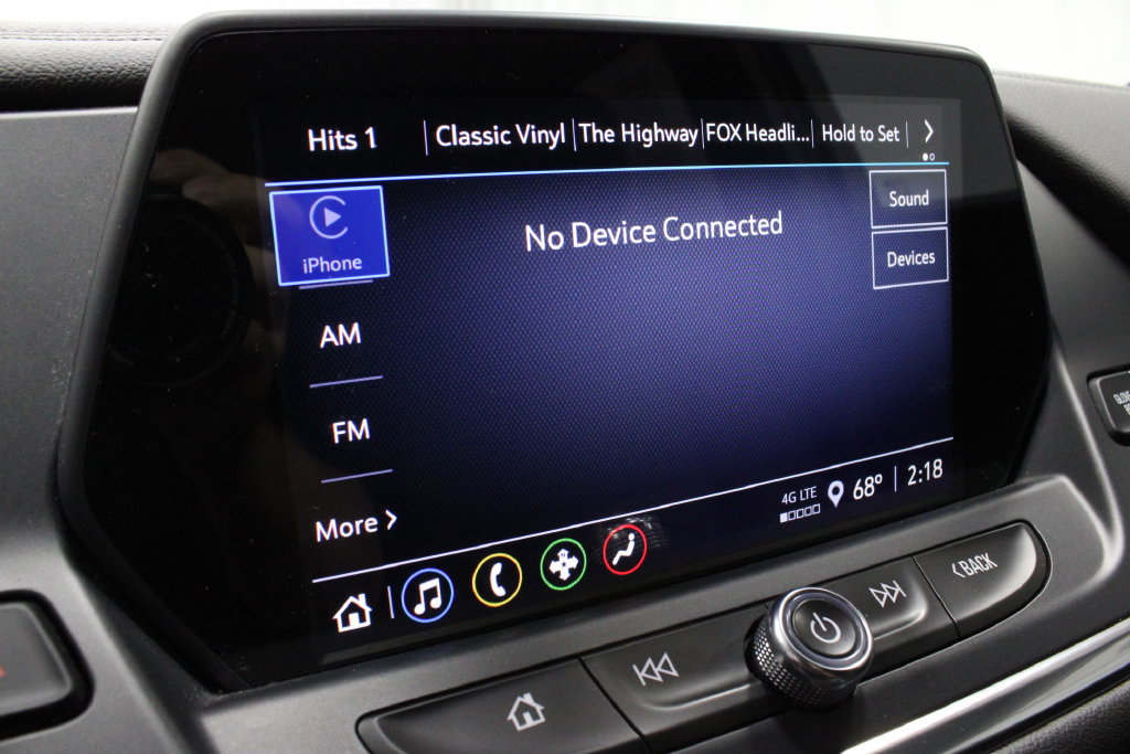 Used 2021 Chevrolet Blazer LT FWD image 2