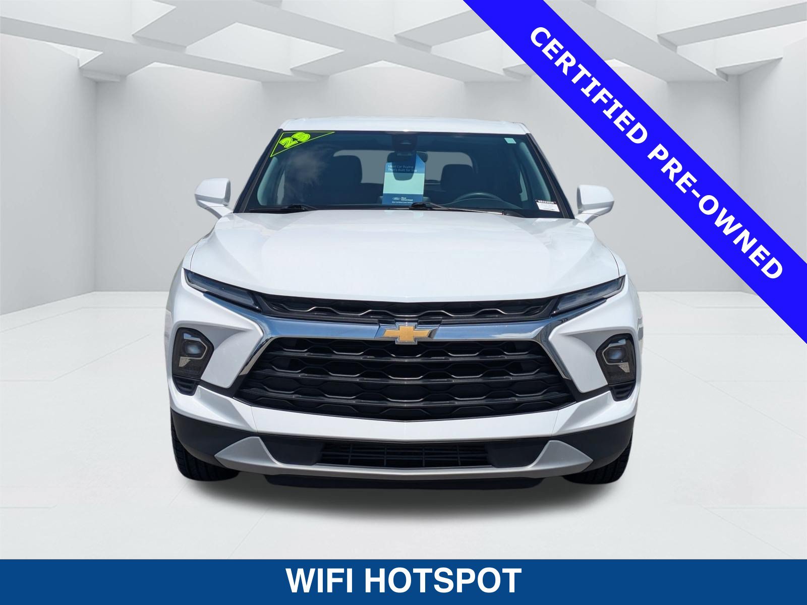 Used 2025 Chevrolet Blazer LT FWD image 9