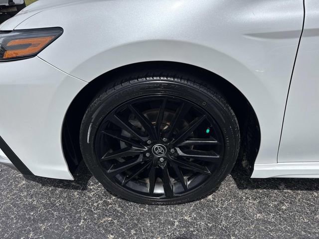 Used 2021 Toyota Camry XSE FWD image 7