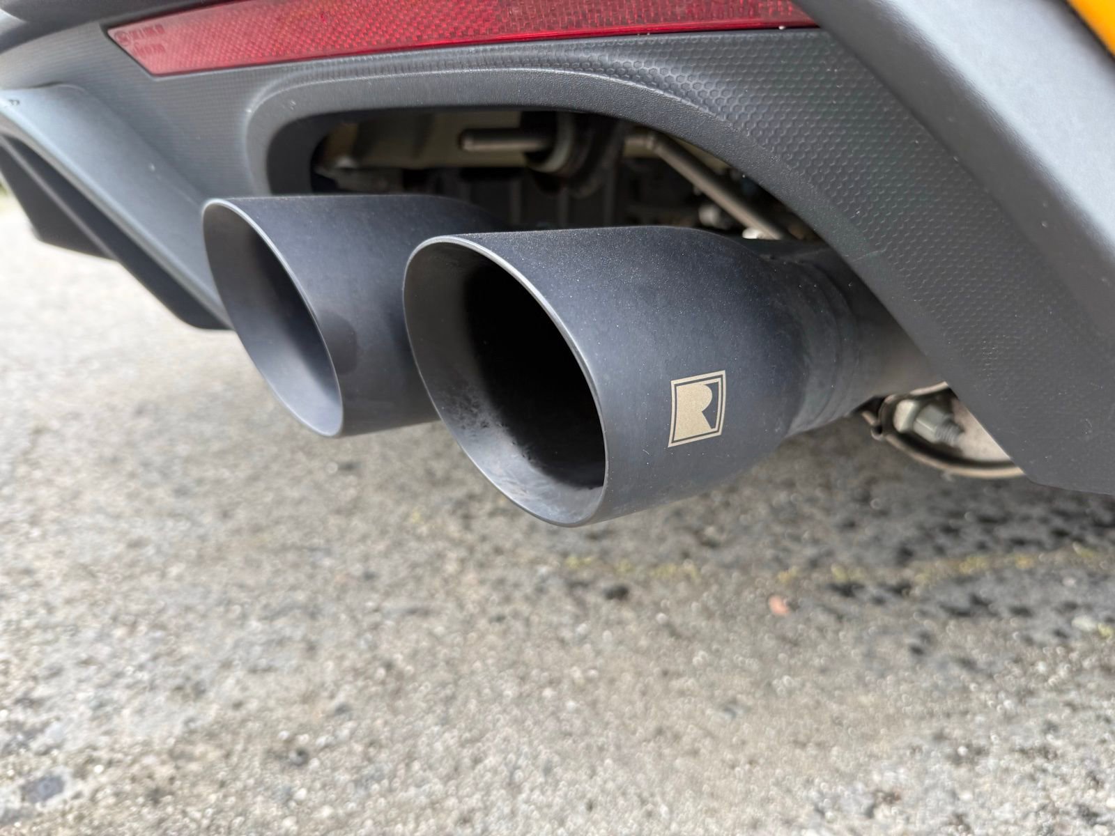 Certified 2022 Ford Mustang GT Premium w/ Black Accent Package RWD image 5