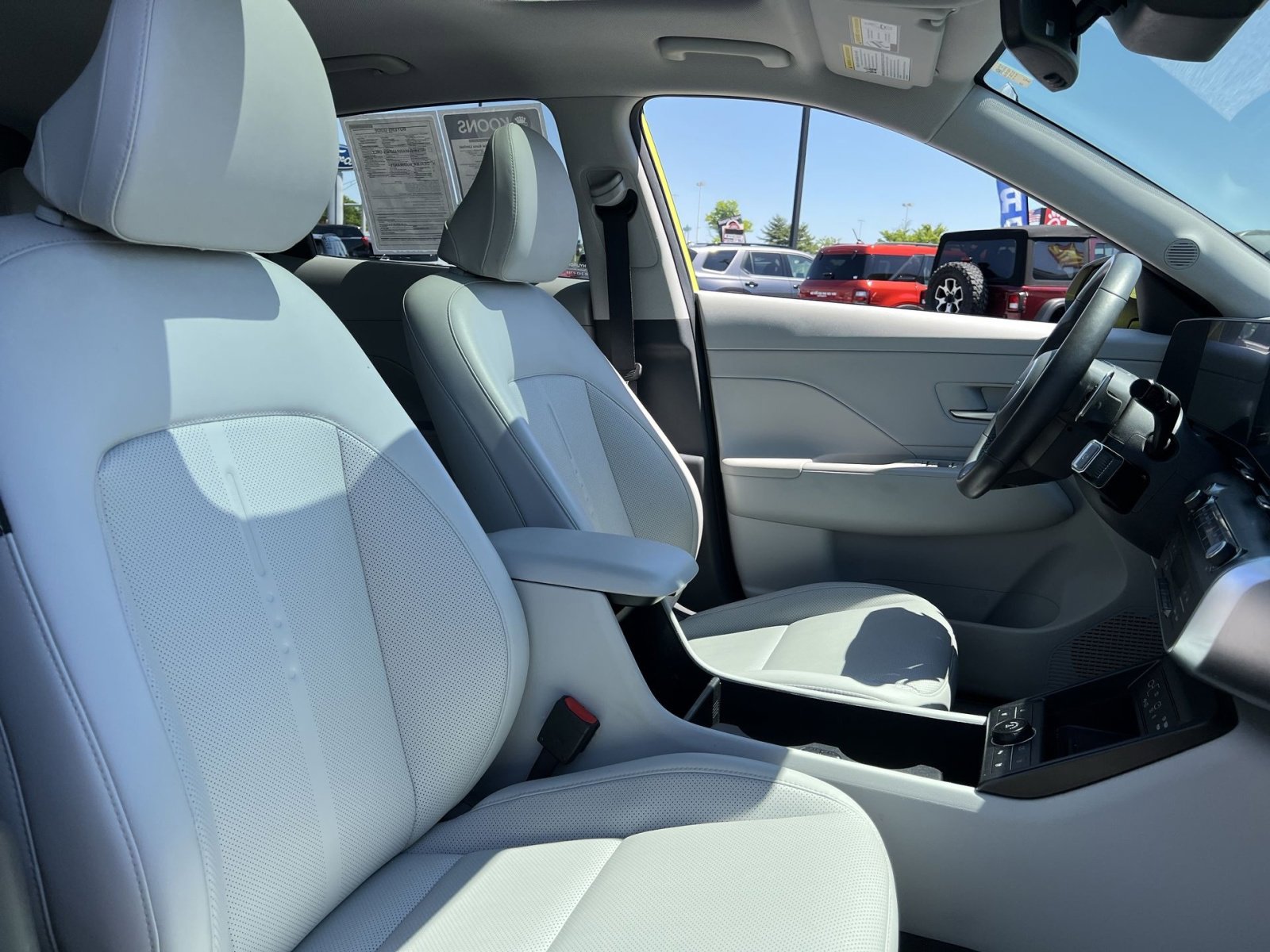 Used 2024 Hyundai Kona Limited AWD/4WD image 35