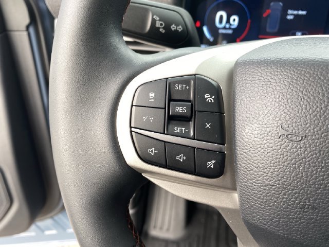 Certified 2025 Ford Explorer Active AWD/4WD image 33