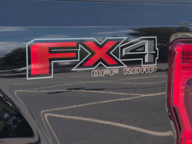 Certified 2022 Ford F350 Platinum w/ FX4 Off-Road Package AWD/4WD image 11