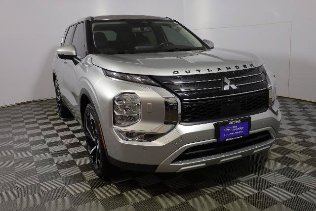 Used 2024 Mitsubishi Outlander SE AWD/4WD image 5