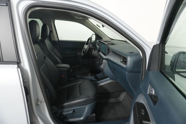 Certified 2025 Ford Maverick Lariat w/ Black Appearance Package image 27