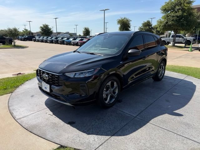Certified 2023 Ford Escape ST-Line w/ Tech Pack #1 FWD image 3