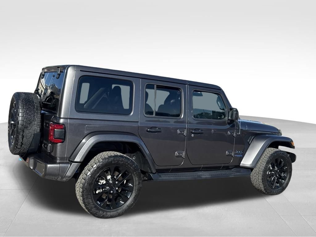 Used 2021 Jeep Wrangler Unlimited Sahara AWD/4WD image 7