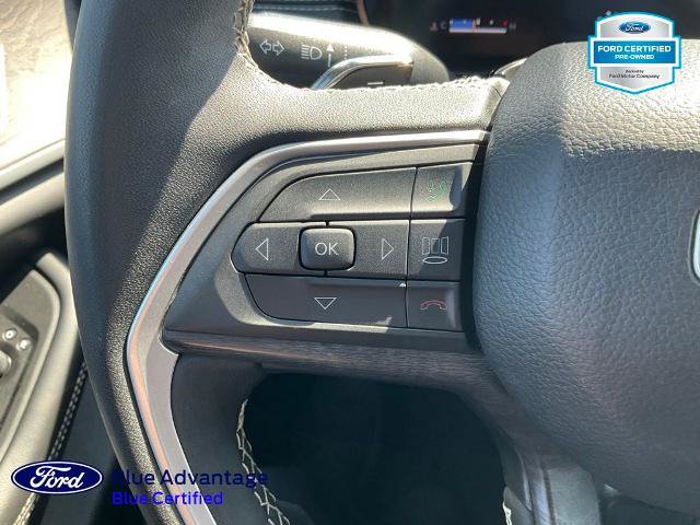 Used 2024 Jeep Grand Cherokee Limited w/ Black Appearance Package AWD/4WD image 8