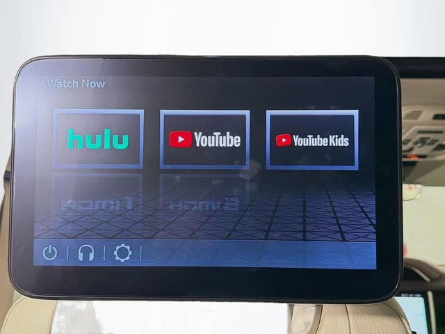 Used 2023 GMC Yukon Denali w/ Advanced Technology Package AWD/4WD image 31