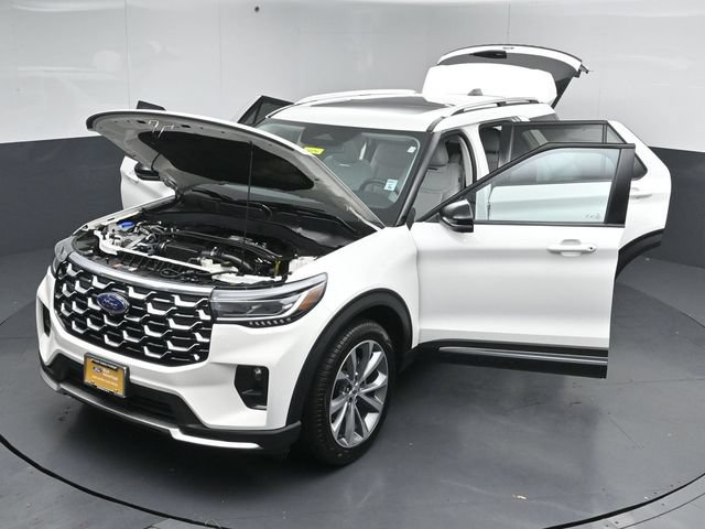 Certified 2025 Ford Explorer Platinum w/ Ultimate Package AWD/4WD image 57