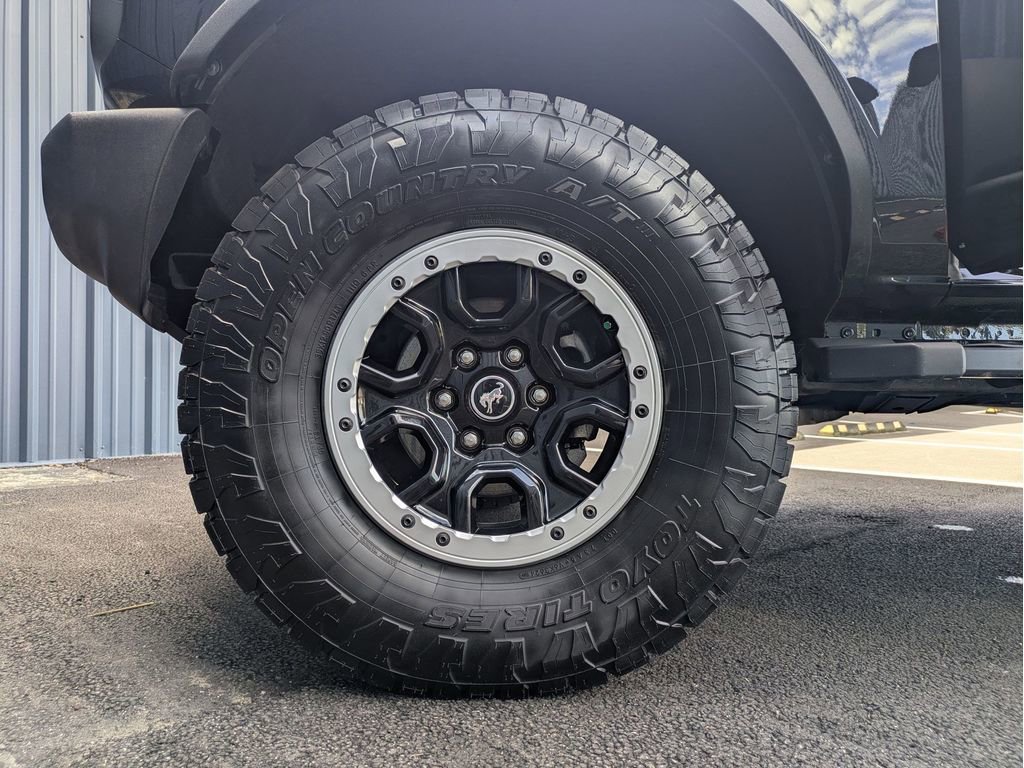 Certified 2022 Ford Bronco Big Bend w/ Sasquatch Package AWD/4WD image 26