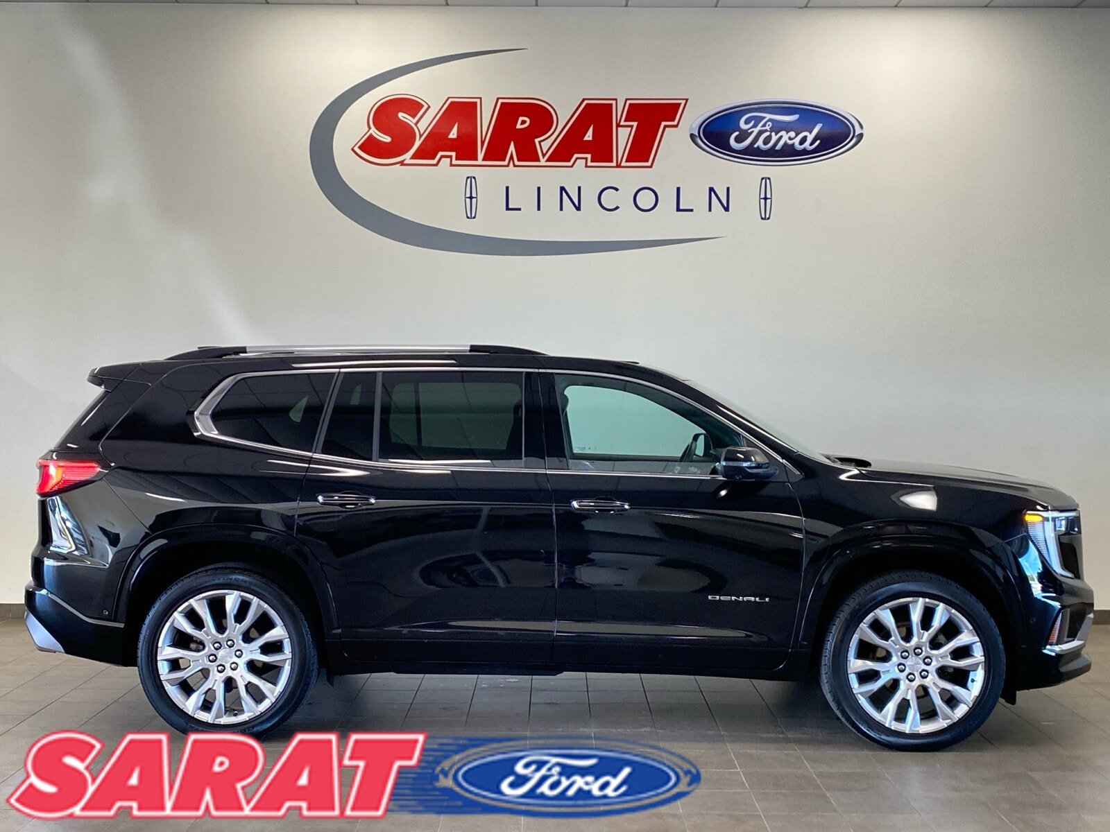 Used 2024 GMC Acadia Denali w/ Super Cruise Package AWD/4WD image 1