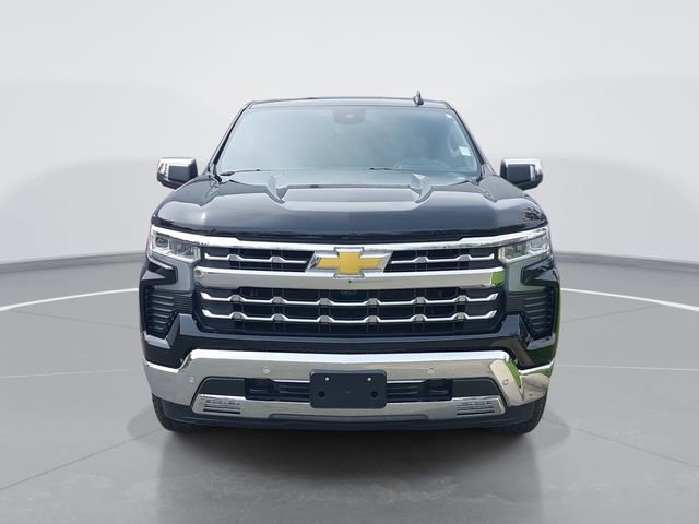 Used 2025 Chevrolet Silverado 1500 LTZ w/ Technology Package image 8