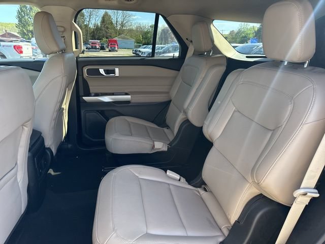 Certified 2023 Ford Explorer XLT w/ Equipment Group 202A AWD/4WD image 10