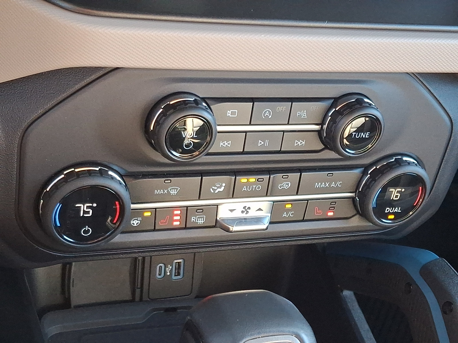 Certified 2023 Ford Bronco Wildtrak AWD/4WD image 18