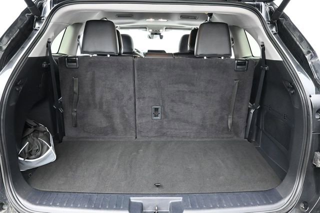 Used 2024 Toyota Highlander XLE FWD image 28