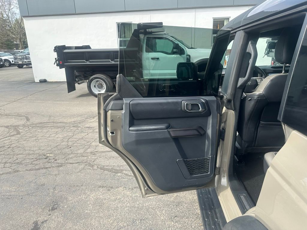 Certified 2025 Ford Bronco Outer Banks AWD/4WD image 11