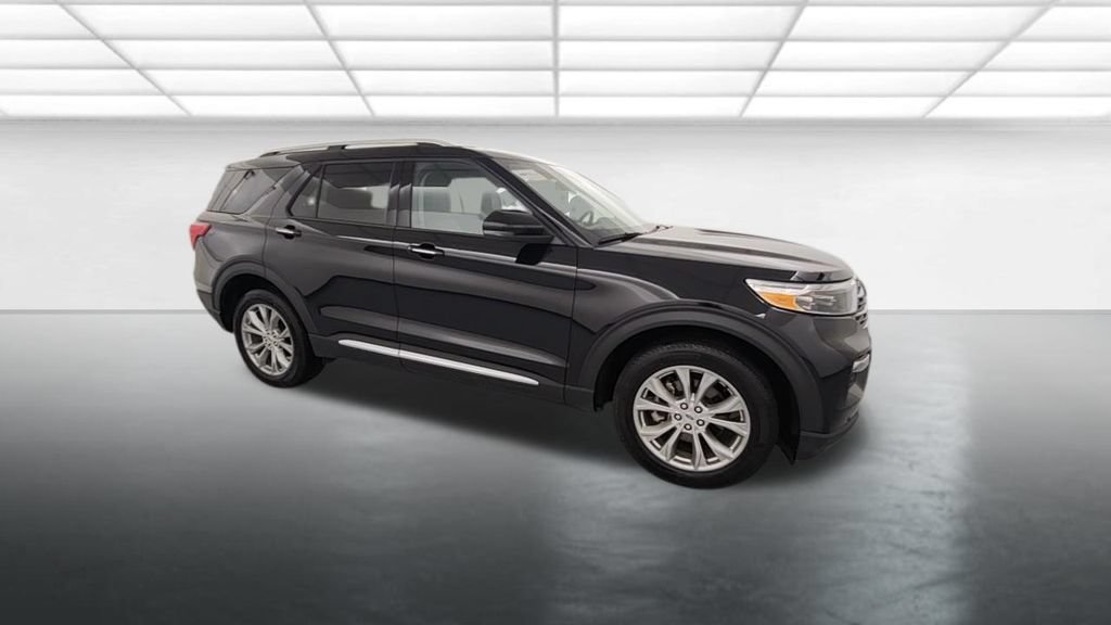 Certified 2024 Ford Explorer Limited w/ Equipment Group 301A AWD/4WD image 10