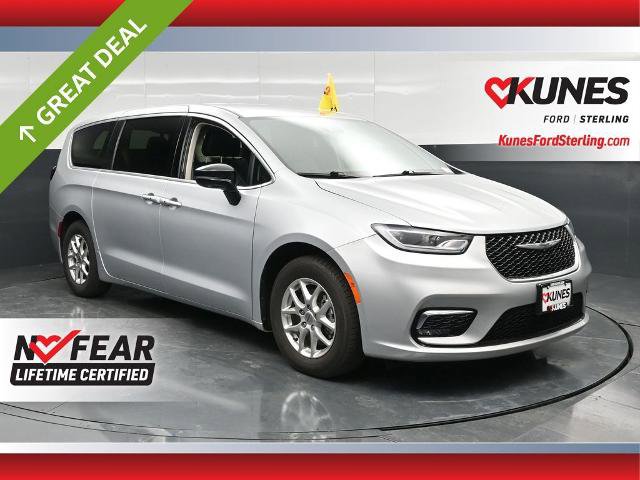 Used 2024 Chrysler Pacifica Touring-L FWD video 1