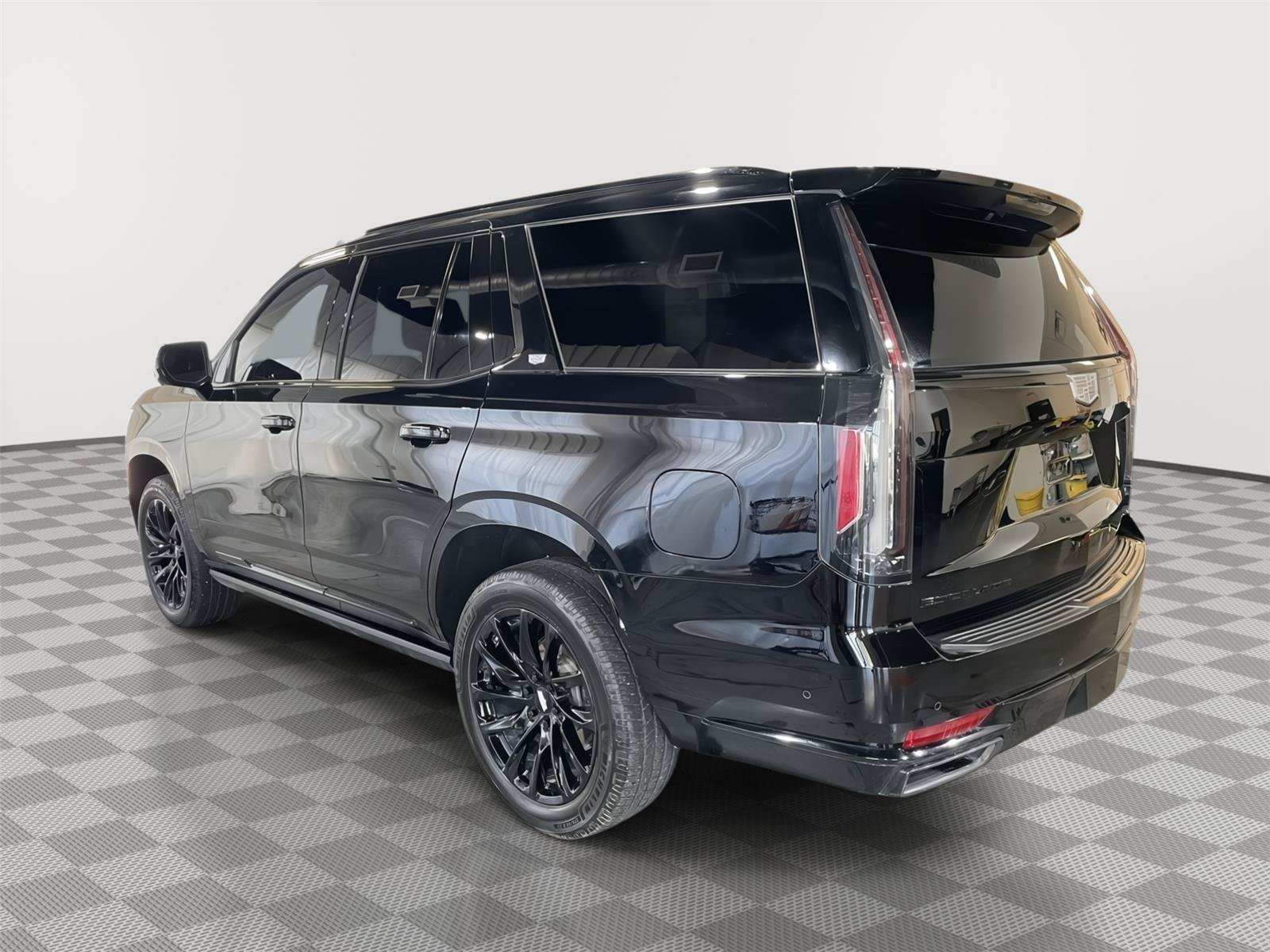 Used 2022 Cadillac Escalade Sport Platinum w/ LPO, ONYX Package AWD/4WD image 8