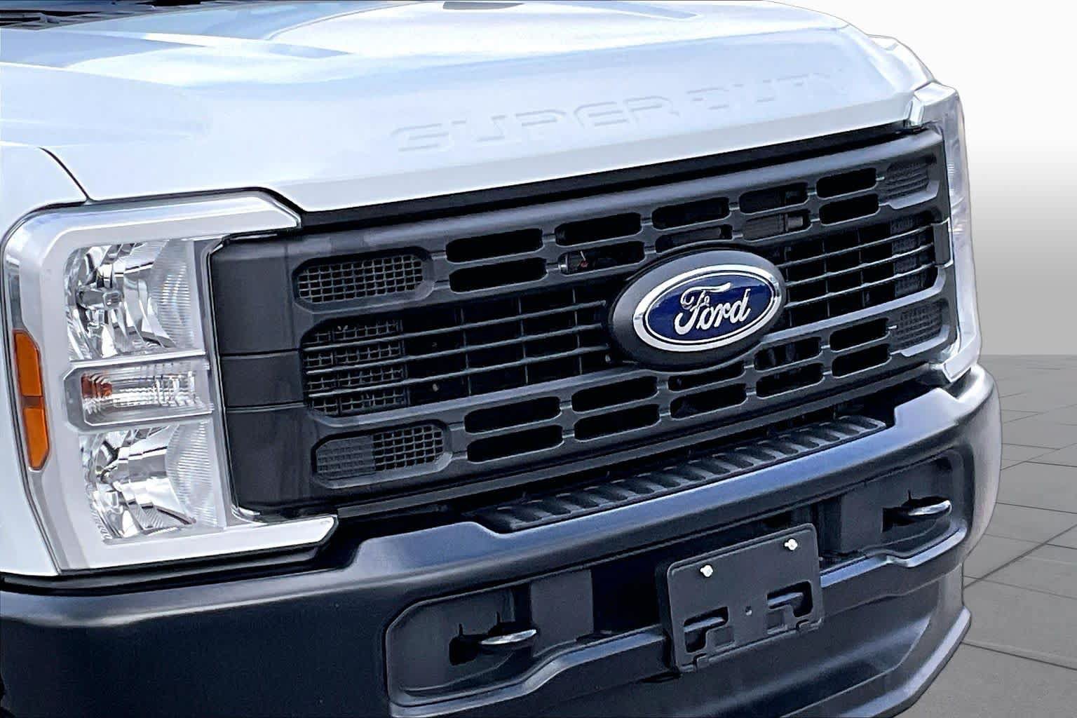 Certified 2025 Ford F250 XL w/ FX4 Off-Road Package AWD/4WD image 22