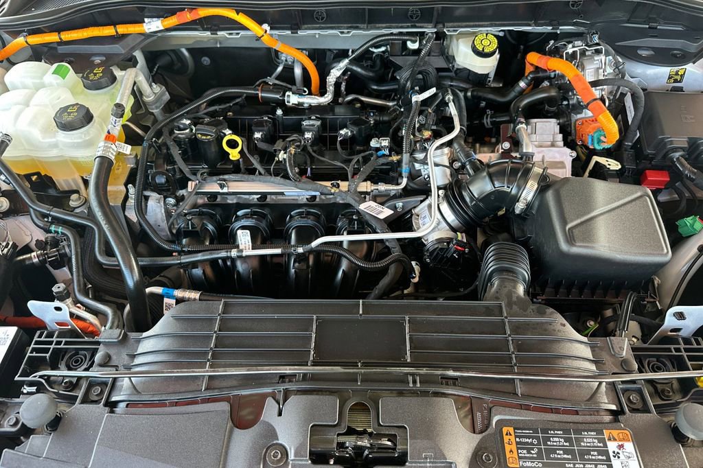 Certified 2025 Ford Escape ST-Line w/ Equipment Group 301A FWD image 20