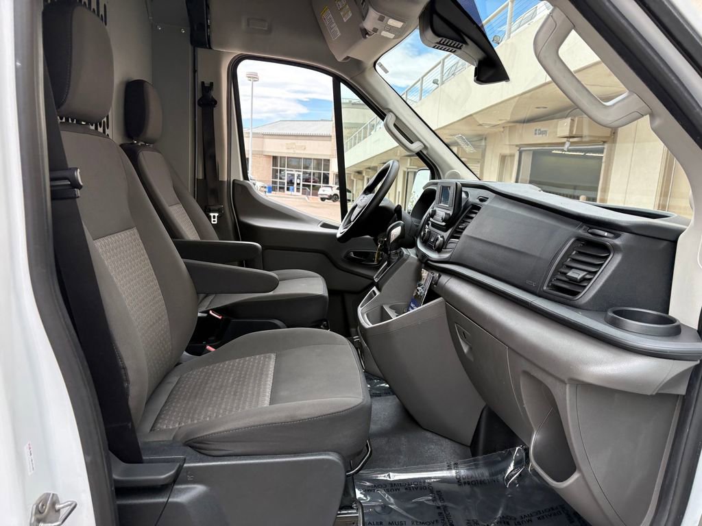 Certified 2022 Ford Transit 250 Medium Roof RWD image 32