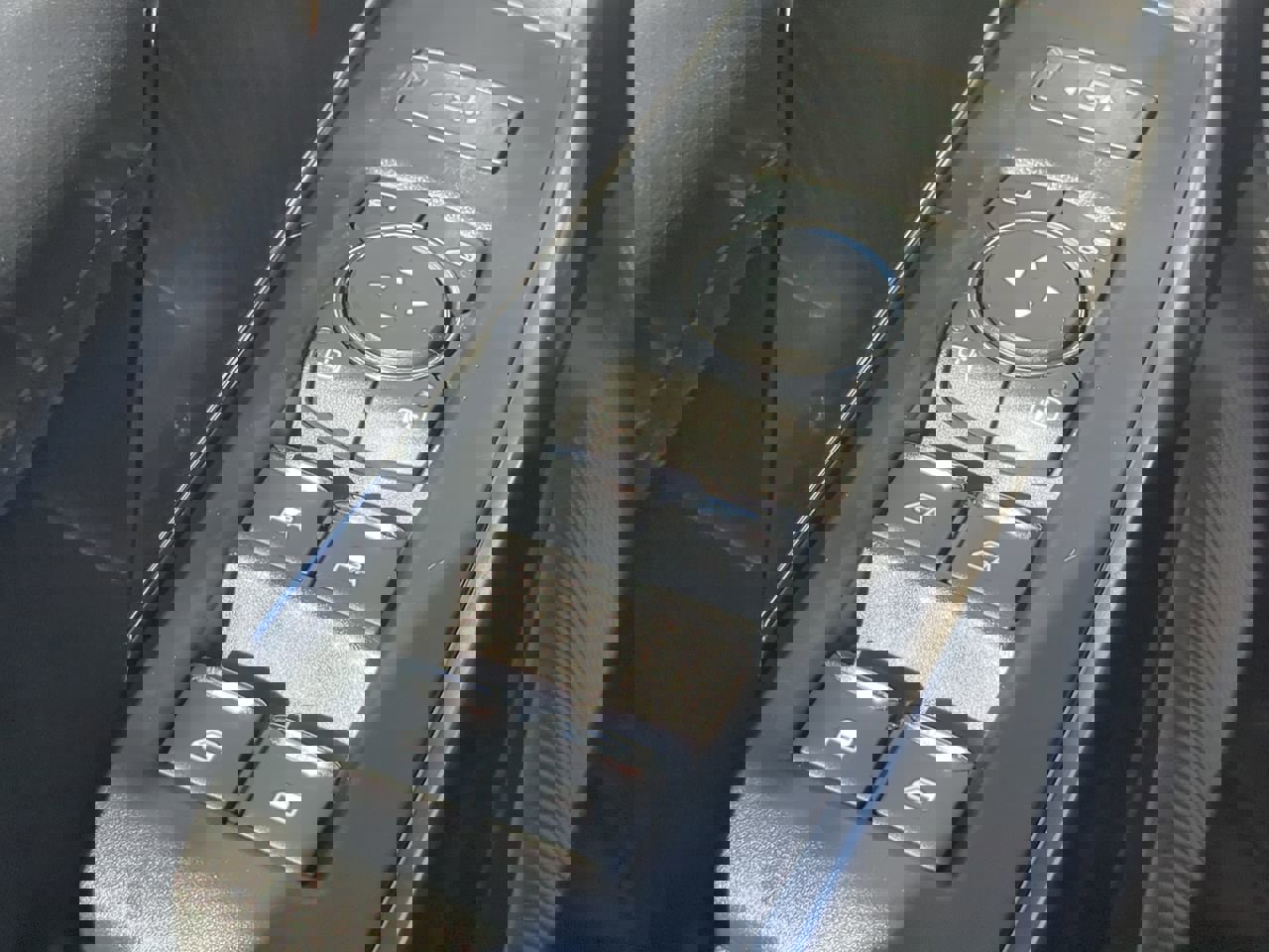 Certified 2025 Ford F450 Platinum w/ FX4 Off-Road Package image 23