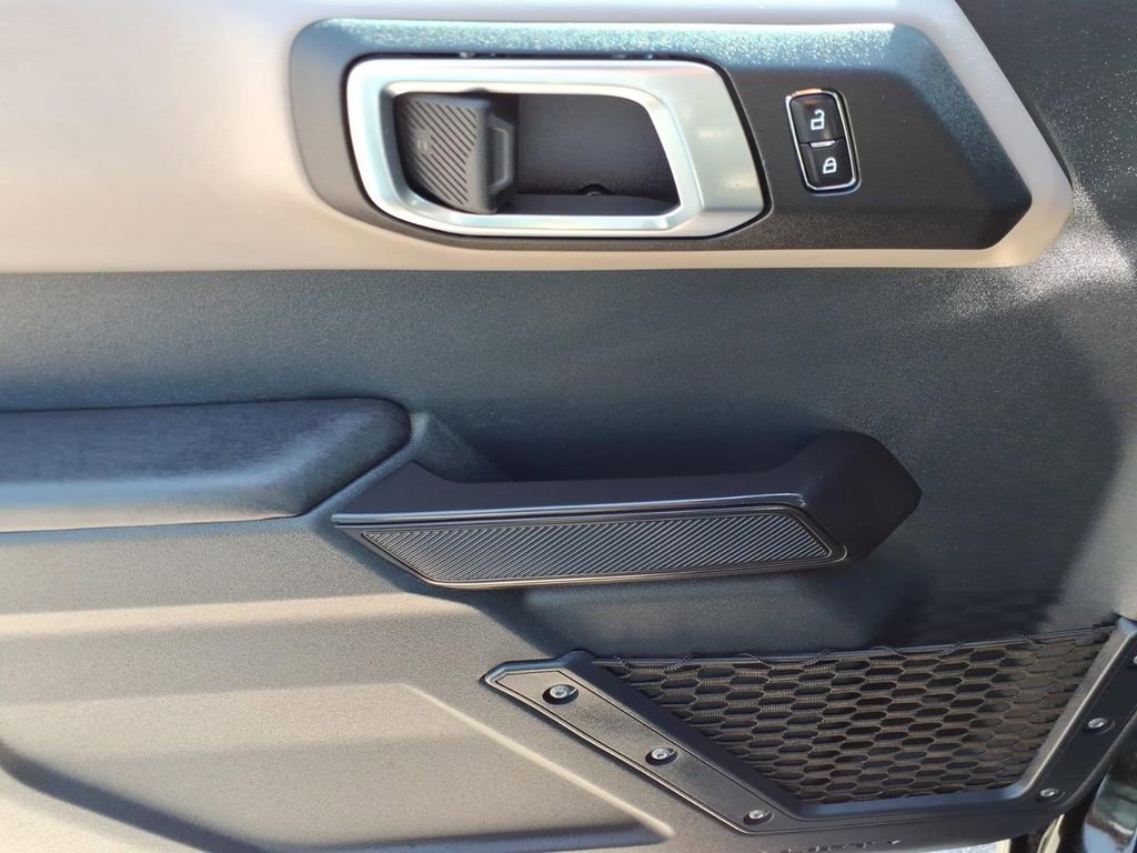 Certified 2024 Ford Bronco Wildtrak AWD/4WD image 18