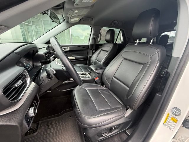 Certified 2023 Ford Explorer XLT w/ Equipment Group 202A AWD/4WD image 14