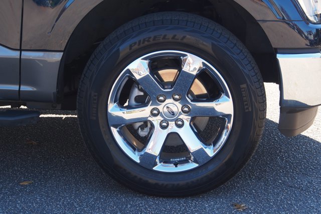 Certified 2022 Ford F150 XLT w/ Equipment Group 302A High image 10