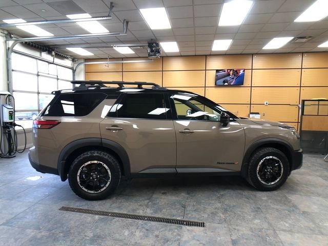 Used 2023 Nissan Pathfinder Rock Creek image 8