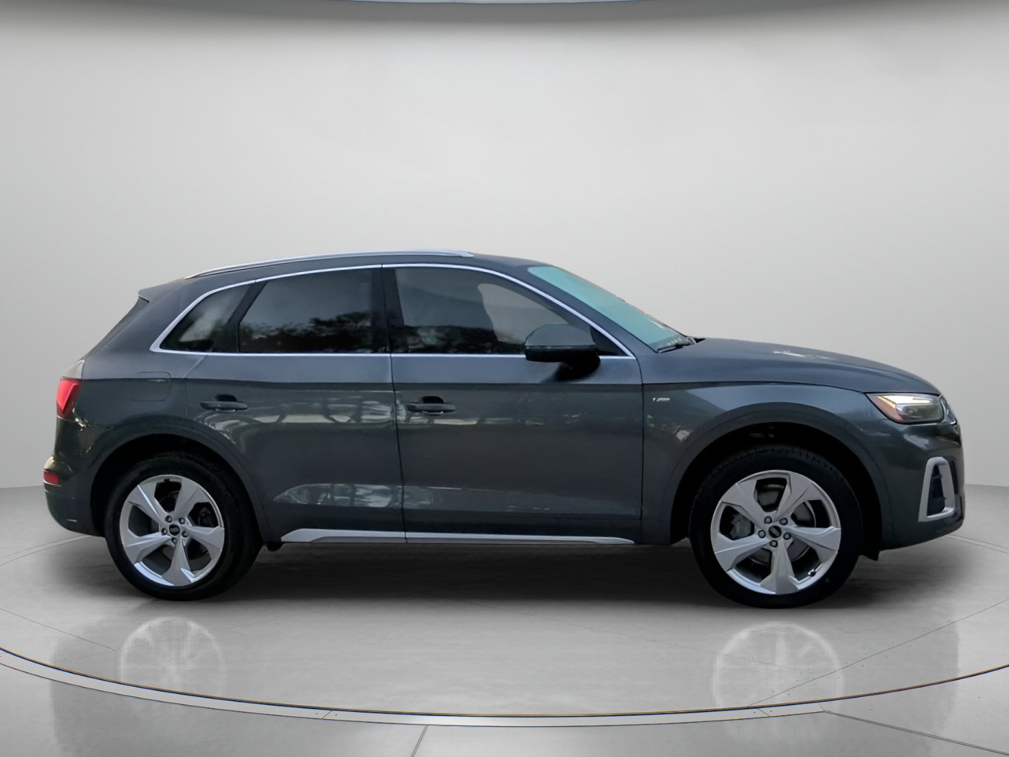 Used 2022 Audi Q5 2.0T Premium Plus w/ Premium Plus Package AWD/4WD image 34