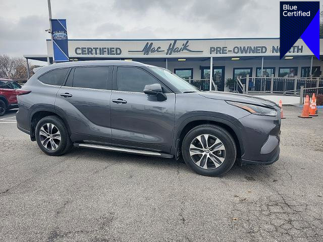 Used 2024 Toyota Highlander XLE image 1