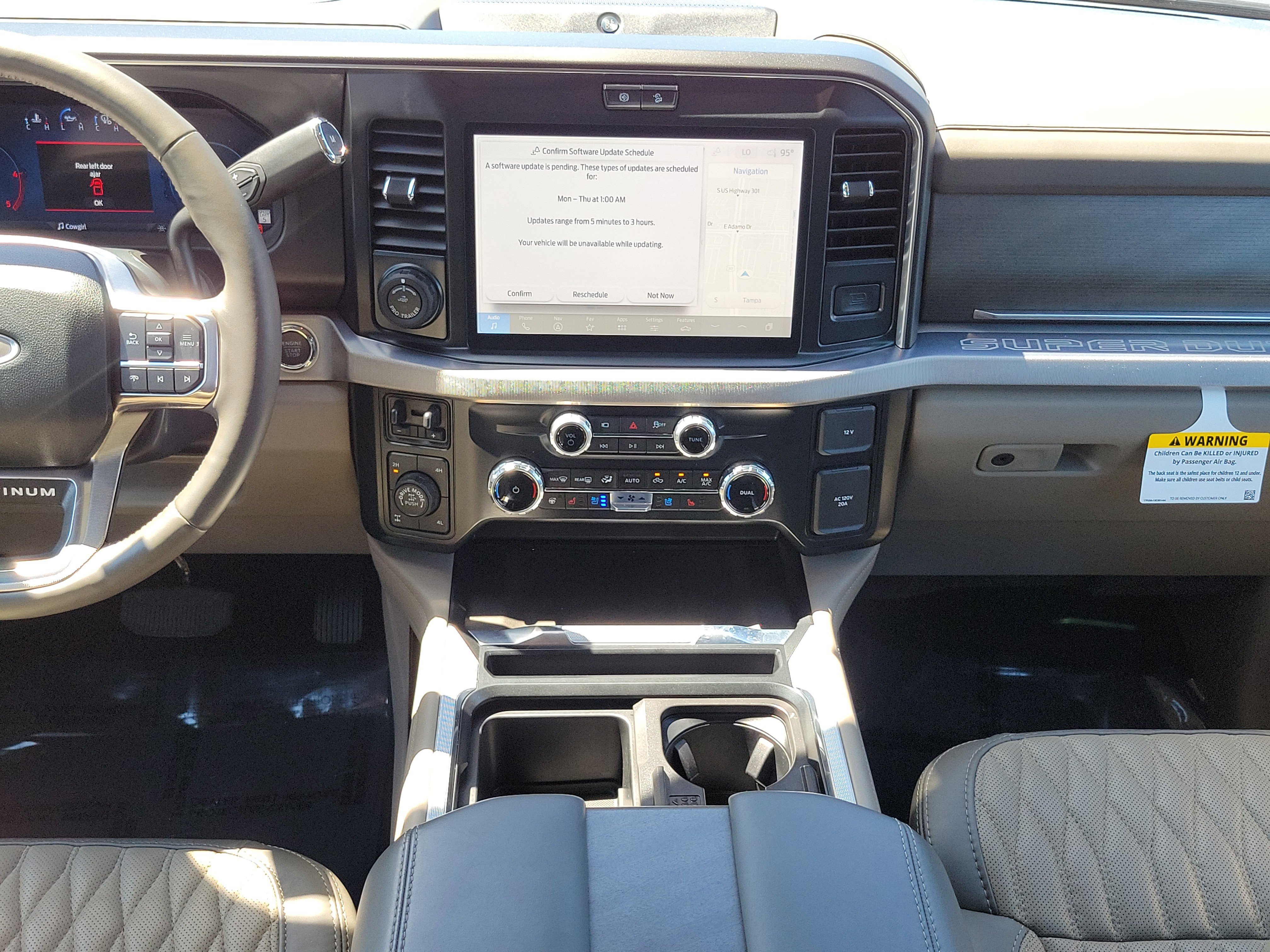 Certified 2025 Ford F250 Platinum w/ Platinum Plus Package AWD/4WD image 15