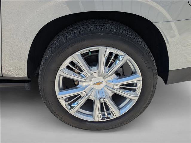 Used 2024 Chevrolet Suburban High Country image 6