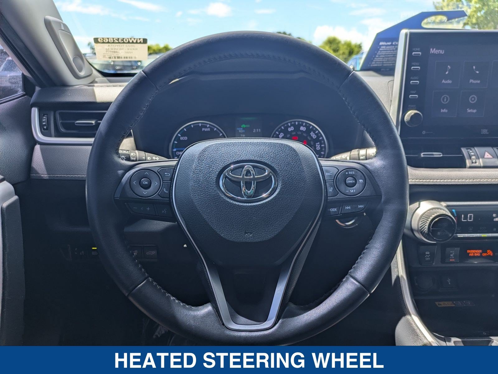 Used 2022 Toyota RAV4 XLE Premium AWD/4WD image 29